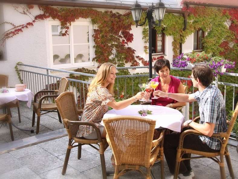 Akzent Hotel Meerfraeulein Wemding Exterior foto