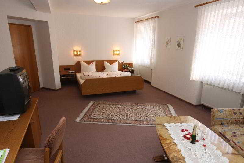 Akzent Hotel Meerfraeulein Wemding Exterior foto