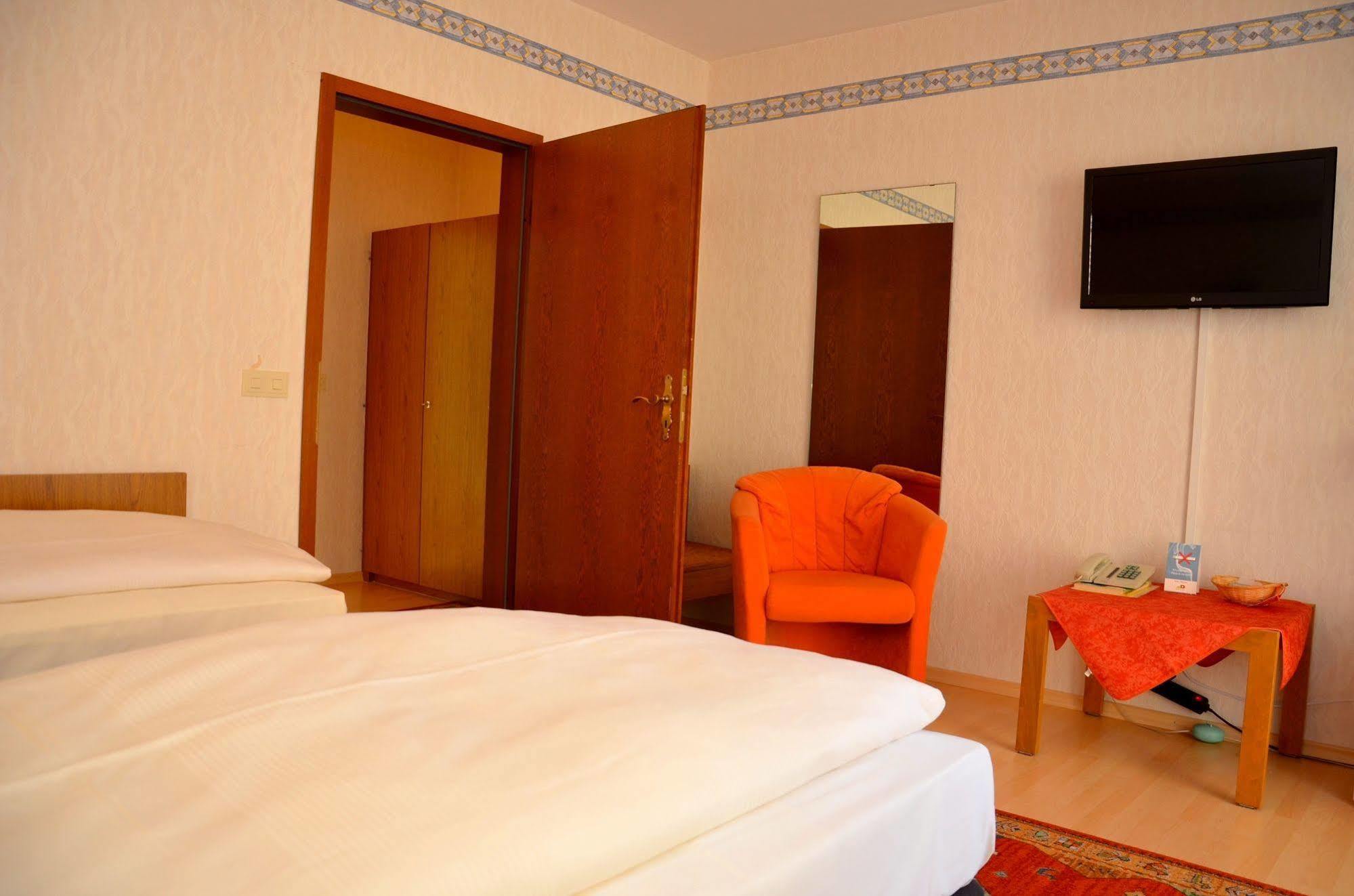 Akzent Hotel Meerfraeulein Wemding Exterior foto